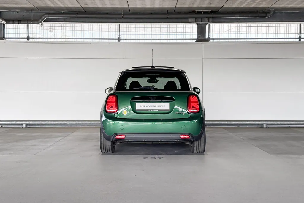MINI Cooper 3-deurs Electric Yours 33 kWh