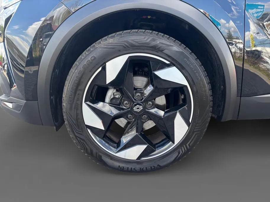 Renault Captur 90PK TCe Techno | Pack Winter | Navi | Climate Control | Camera | Parkeersensoren | Apple CarPlay/Android Auto | Lichtmetalen Velgen | Full LED | Armsteun | Digital Cockpit |