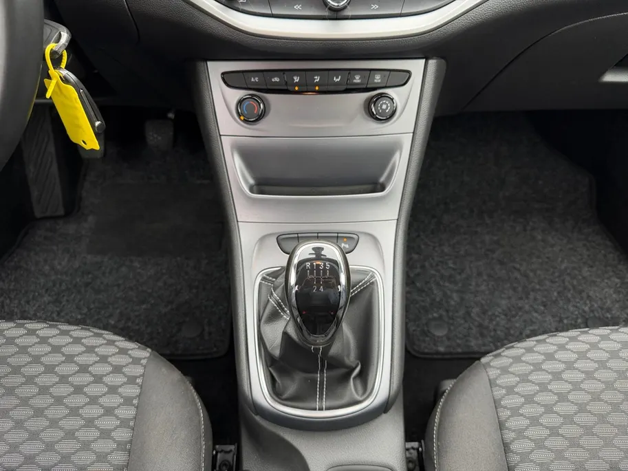 Opel Astra 1.0 Online Edition | NL auto | Cruise control | Navigatie | Parkeersensoren voor en achter | Achteruitrijcamera | 16' lichtmetalen velgen | Airco |  Bovag garantie |