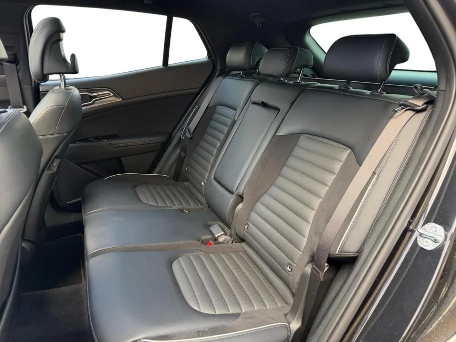 Kia Sportage 1.6 T-GDi Hybrid GT-PlusLine | Navigatie | Climate control | 360Gr camera | Schuif/kanteldak | Stoel verwarming+ ventilatie | Climate control