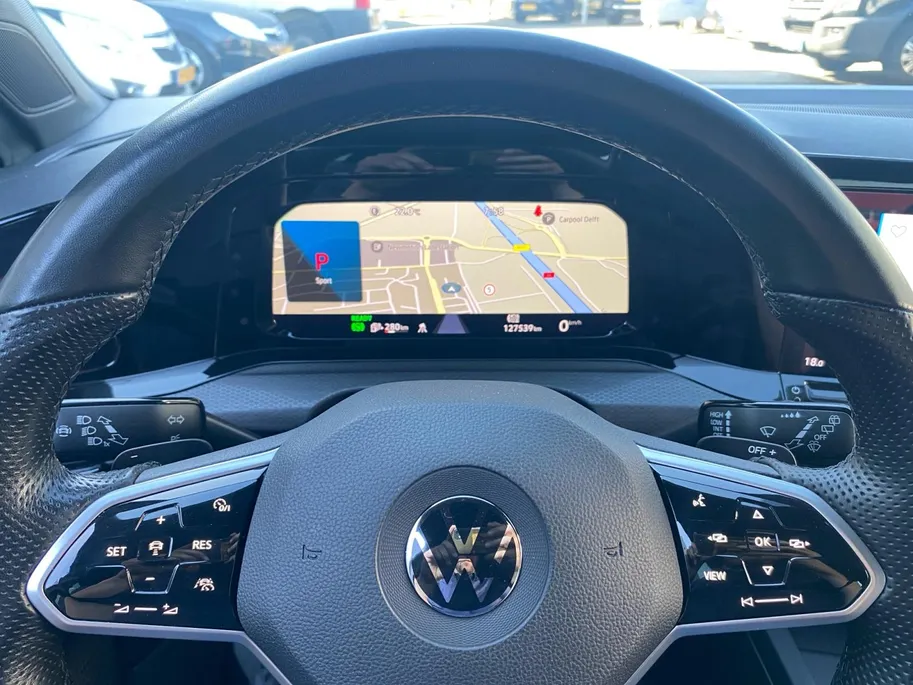 Volkswagen Golf 1.4 eHybrid GTE | Automaat | Kuipstoelen | Camera | Dodehoek Detectie | Cruise Control Adaptief | Climate Control | Keyless | DAB