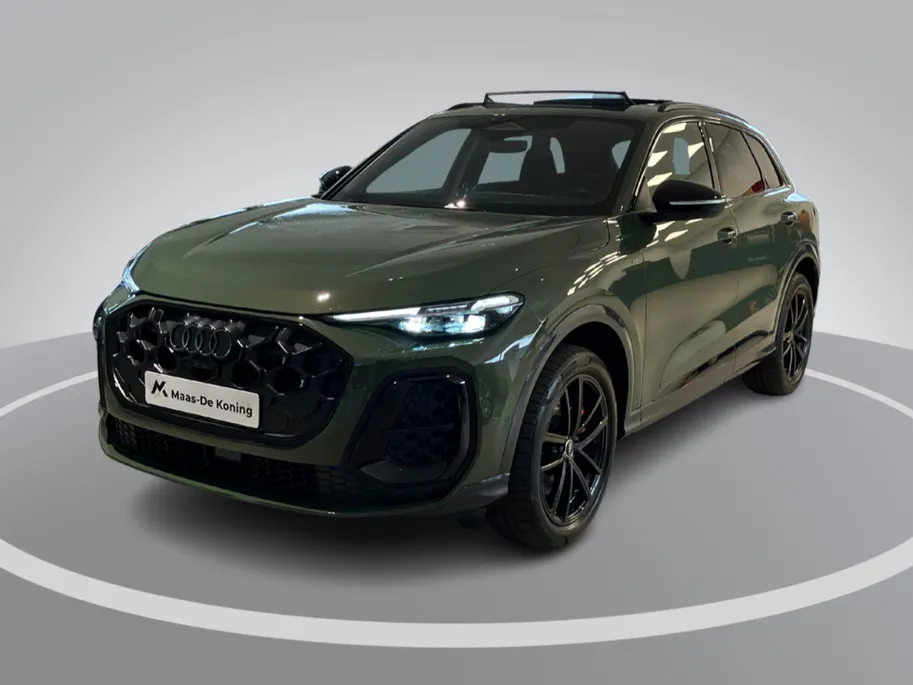 Audi Q5 S Line 299PK e-hybrid quattro · Panoramadak · 360°Camera · Trekhaak  Drive select · Garantie t/m 18-03-2031 of 100000km.