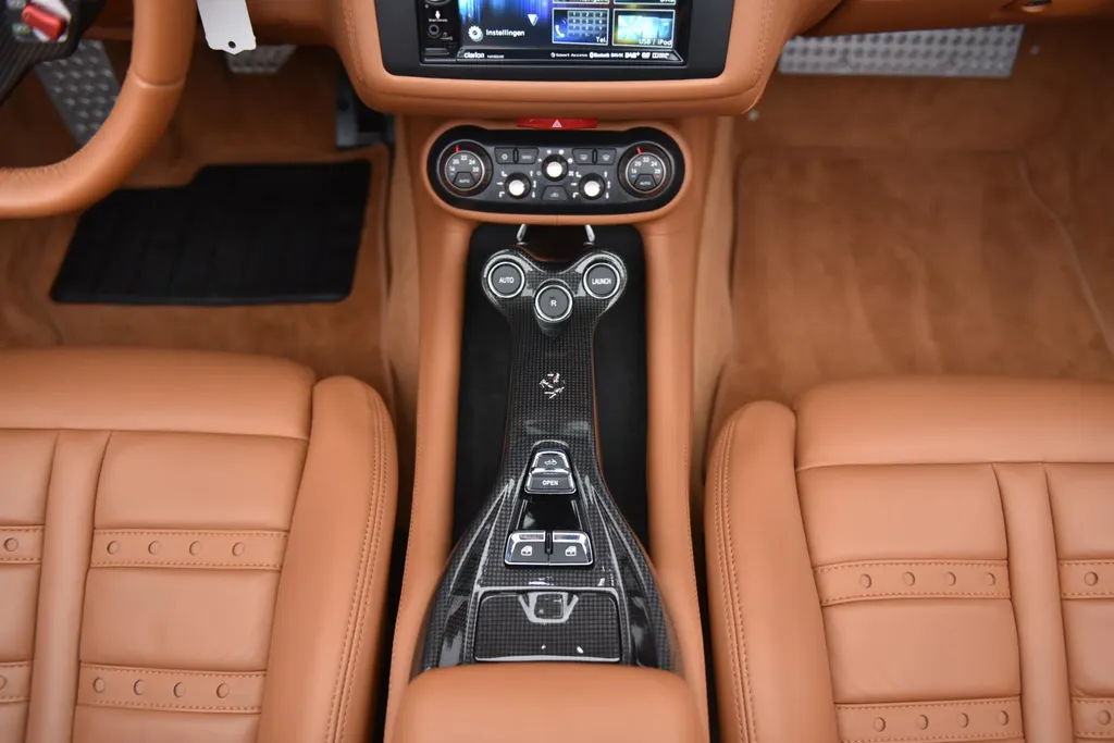 Ferrari California 4.3 V8 HELE