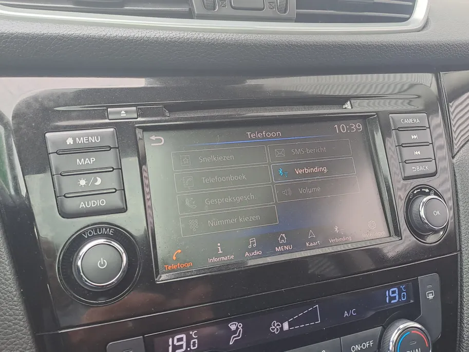 Nissan QASHQAI 1.3 DIG-T Design Edition | Automaat | Trekhaak | Pano Dak | Navi | Cruise | Camera | Apple Carplay/Android Auto | Stoel verrw.