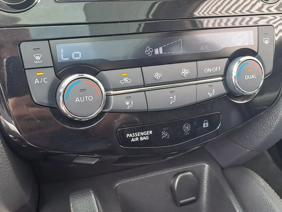 Nissan QASHQAI 1.3 DIG-T Premium Edition | Cruise control | Navi |  DAB | Apple Carplay/Android Auto | 360 Camera | Panorama Dak | Automaat | Leer |  Keyless entry | Keyless start