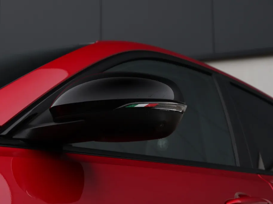 Alfa Romeo Tonale Ibrida Plug-In Q4 270 PK Sport Speciale | Pano | LED | Harman |