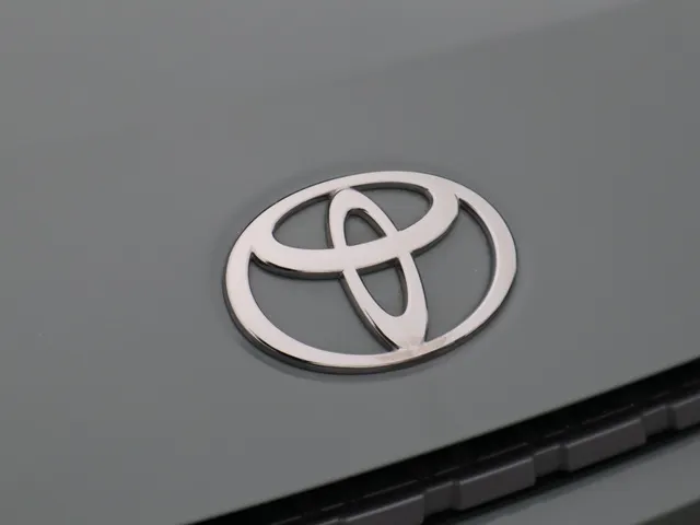 Toyota Aygo X Hybrid 115 pulse Bi-Tone | Easy Pack