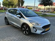 Ford Fiesta 1.0 EcoBoost Active ** VOORRUITVERWARMING ** PARKEERSENSOREN ACHTER **