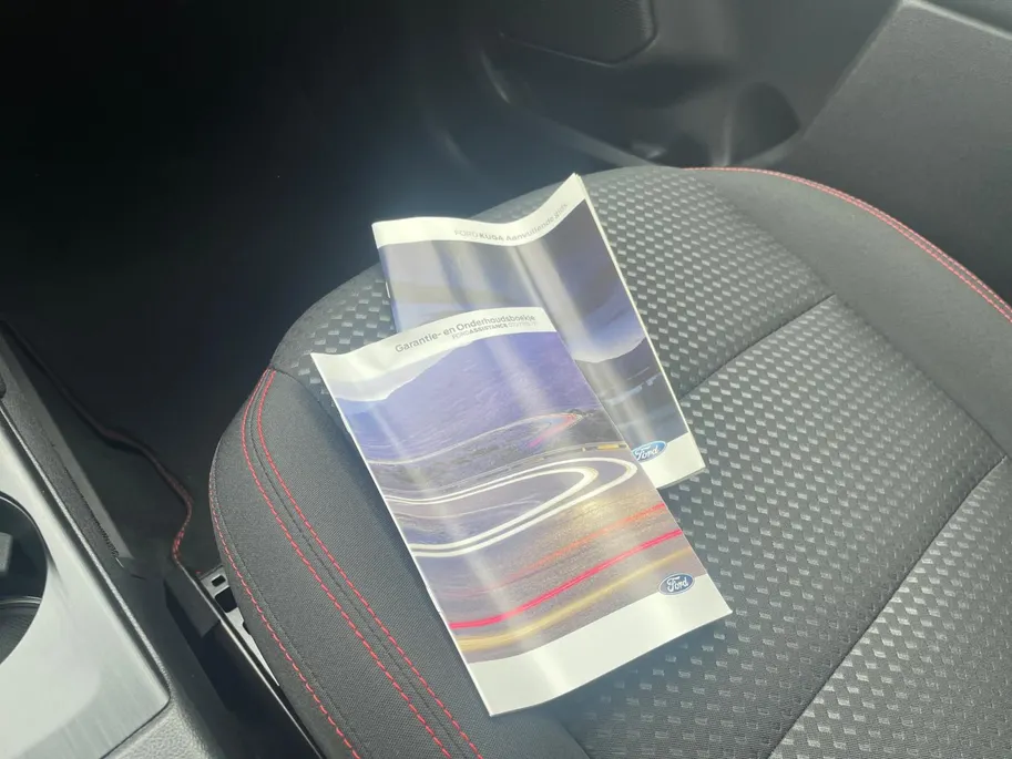 Ford Kuga 2.5 PHEV ST-Line | Winterpack| Achteruitrijcamera| 12 maanden Bovag Garantie| Apple Carplay/Android Auto|