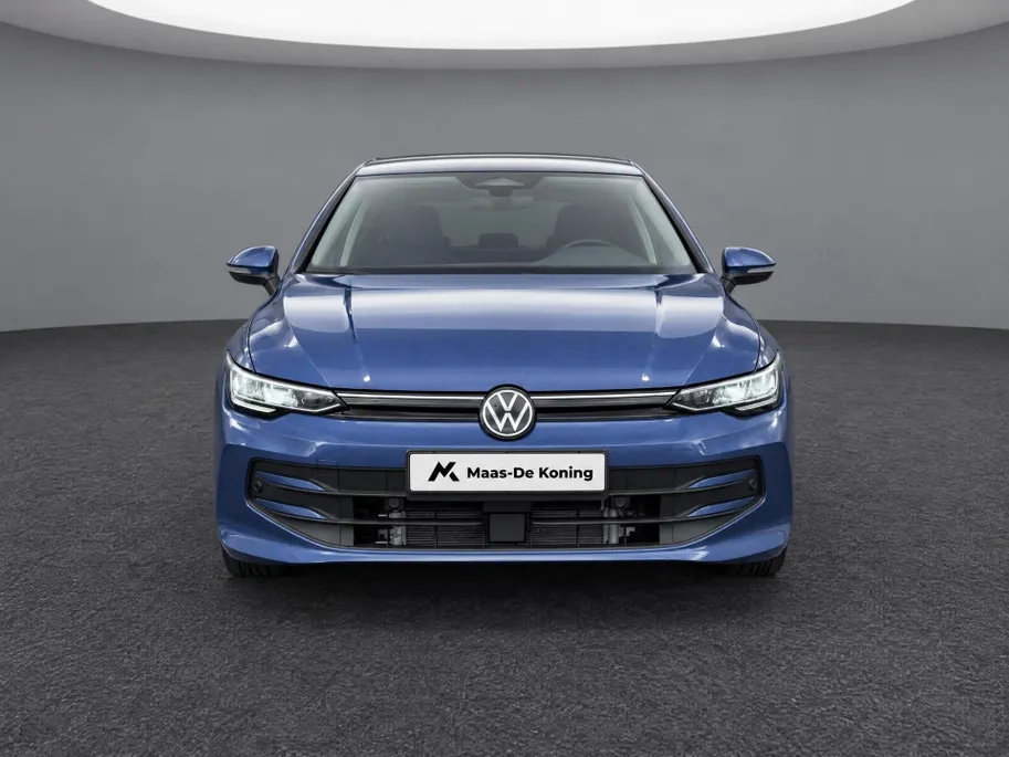 Volkswagen Golf 1.5 eHybrid Life Edition Panoramadak · Achteruitrijcamera · Draadloze telefoonlader · Stuur- & Stoelverwarming