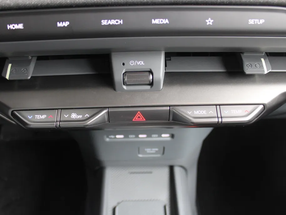 Kia EV2 Plus 42.2 kWh | Dodehoek detectie | Clima | 18'' LM Velgen | Stuur-/stoelverwarming | All seasons | Camera | Keyless | Telefoonlader | Navi |