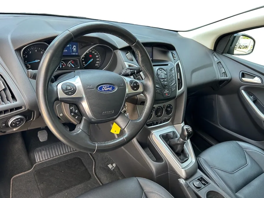 Ford Focus Wagon 1.0 EcoBoost Edition | Cruise Control | Lederen Bekleding | Telefoon Voorbereiding | Parkeersensoren |