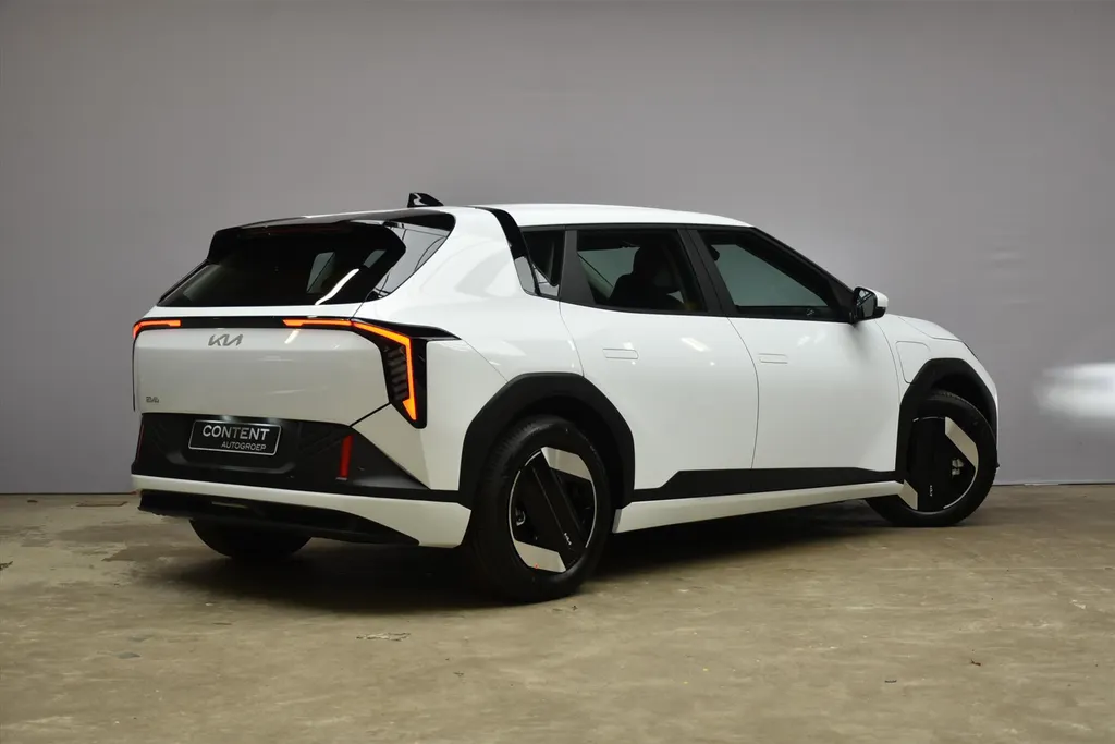 Kia EV4 81,4 kWh 204PK Air
