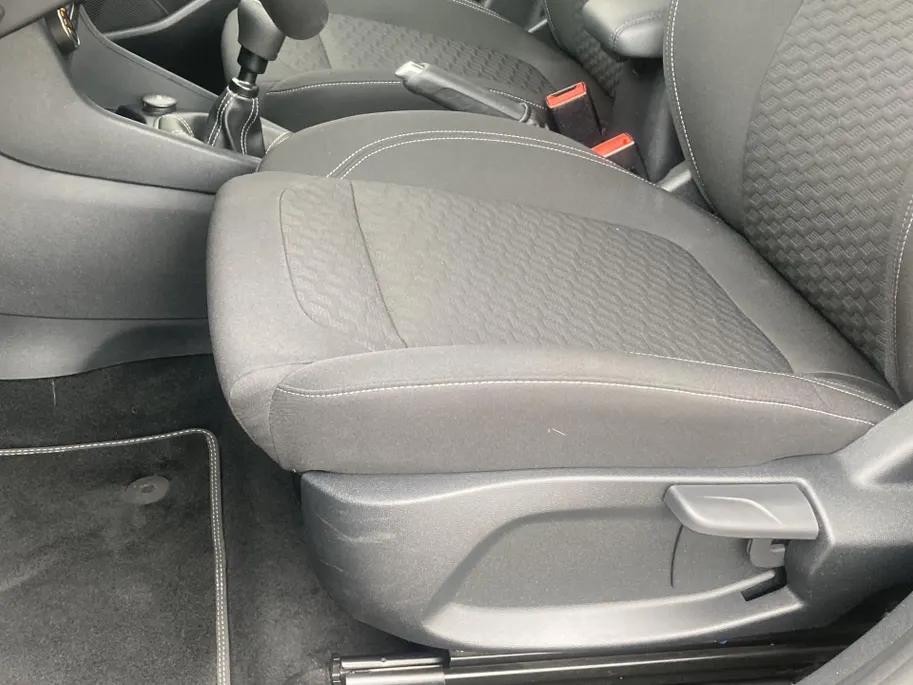 Ford Fiesta 1.0 EcoBoost 125 pk Hybrid Titanium Apple Carplay/ Android Auto - Winter Pack -Climate Control