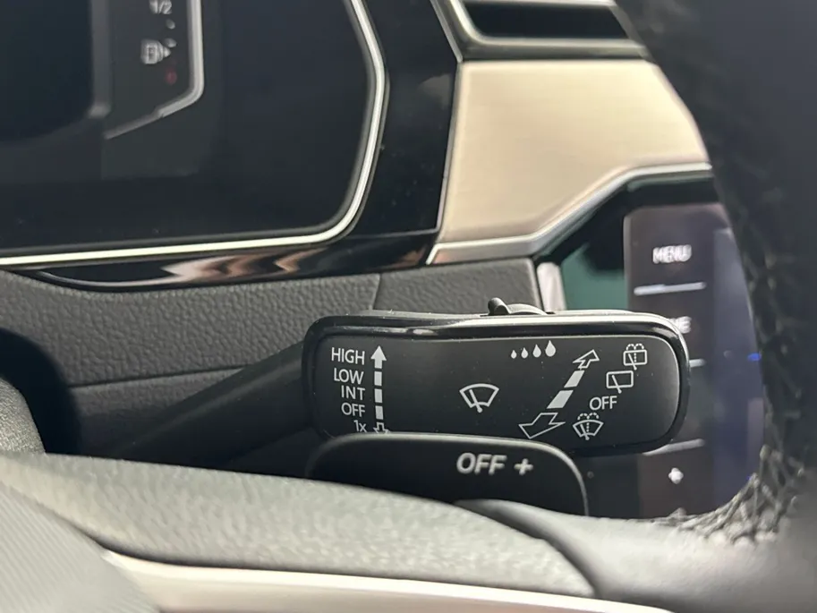 Volkswagen Passat Variant 1.5 TSI R-Line Business + DSG Automaat | Panoramadak | Trekhaak | Elektrische Stoelen