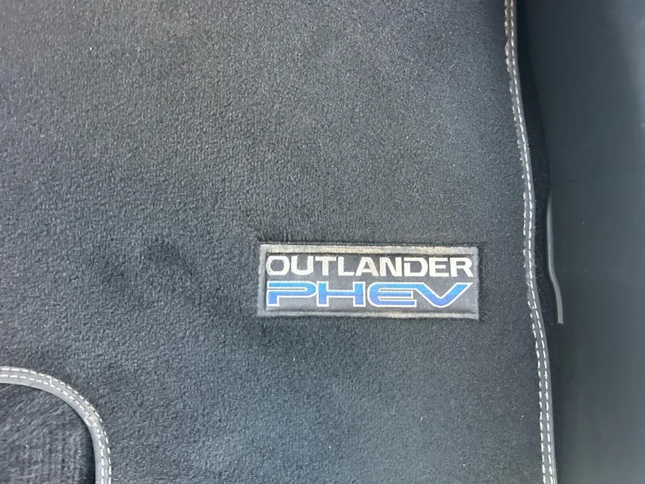 Mitsubishi Outlander 2.4 PHEV Pure+ | Automaat | Keyless start | Keyless entry | Stoel Verwarming | Trekhaak | Cruise control |