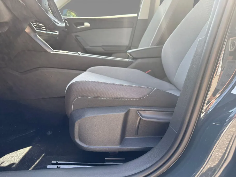SEAT Leon Sportstourer Style Business Intense 1.5 TSI Phev Technology Pakket | Keyless | Elektrische achterklep | Herwaardering!