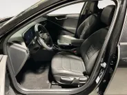 Kia Niro 1.6 GDi Hybrid DynamicPlusLine | Navigatiesysteem | Apple Carplay / Android Auto | Licht + Regensensor | Stoel + Stuurverwarming| Elektrisch bedienbaar Schuifdak | Elektrische Achterklep | Parkeersensoren Voor + Achter | Cruise Control Adaptief | Rijstroo