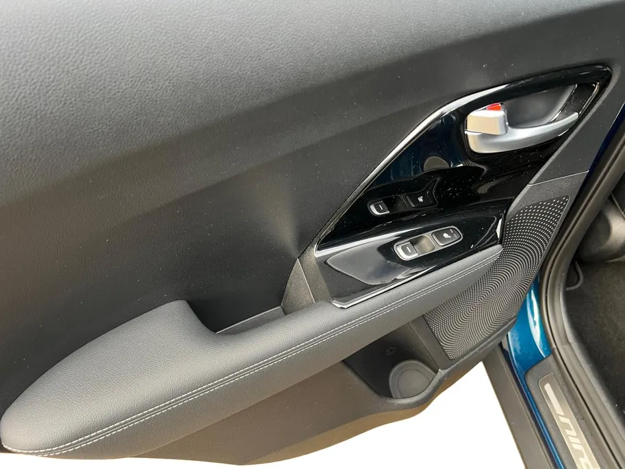 Kia Niro 1.6 GDi Hybrid ExecutiveLine Full options | Dealer onderhouden | Leder interieur | Stoelverwarming en verkoeling | Schuifkanteldak