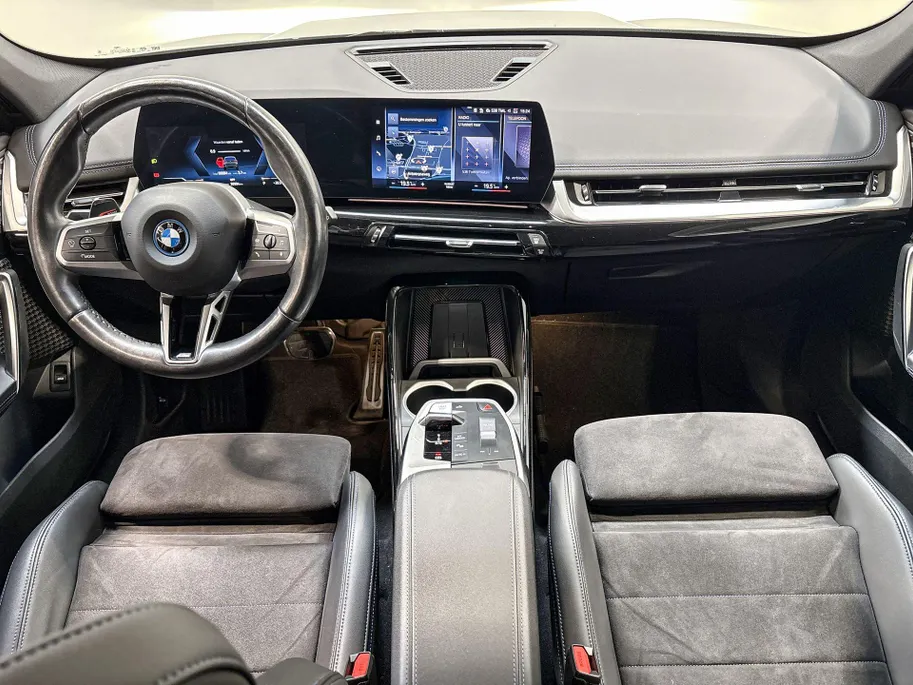 BMW iX1 xDrive30 Launch Edition M Sportpakket