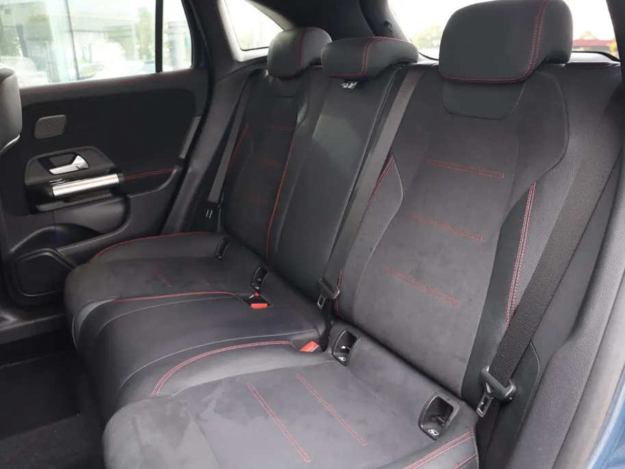 Mercedes-Benz GLA 250 e AMG Line l Trekhaak l Panoramadak l Keyless l Stoelverwarming l Memory