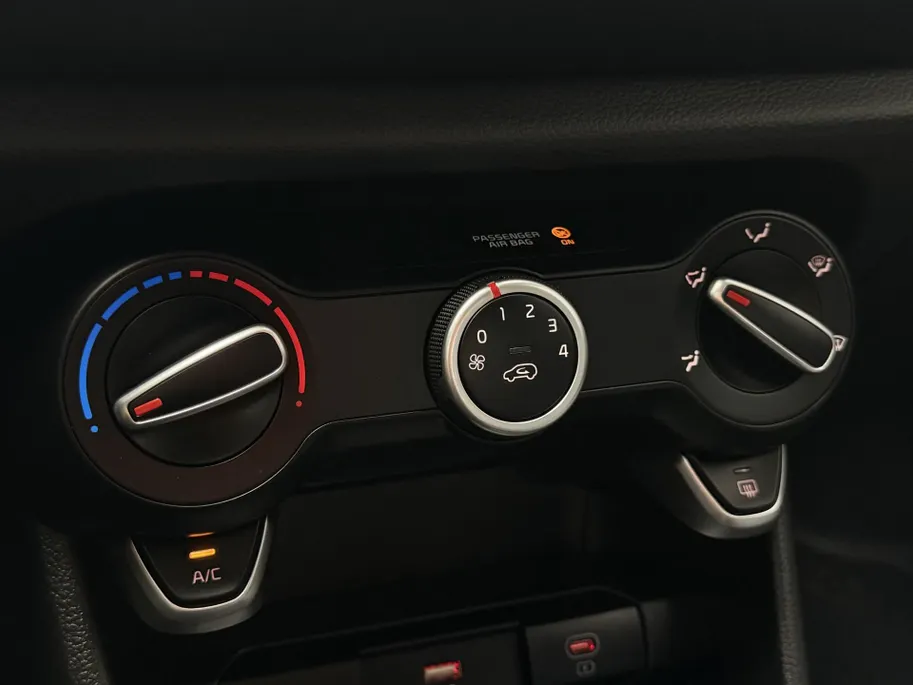 Kia Picanto 1.0 DPI DynamicPlusLine | Achteruitrijcamera | LED verlichting | Navi | Cruise control | Apple/Android Carplay | Parkeersensoren achter | LMV | Privacy glass