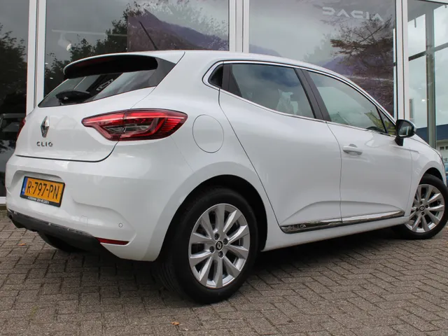 Renault Clio 1.0 TCe Intens | Climat Control | Navigatie groot scherm| Half leder |
