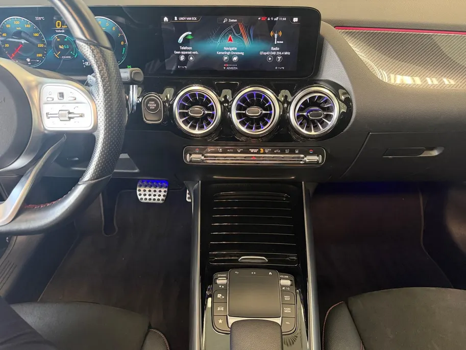 Mercedes-Benz GLA 250e | BUSINESS SOLUTION | AMG | PLUS PAKKET | TREKHAAK | NL-AUTO |