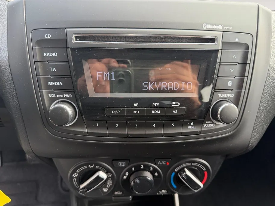 Suzuki Swift 1.2 Comfort Smart Hybrid | AIRCO | PARKEERSENSOREN | BLUETOOTH | 5 DEURS |