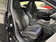 Peugeot 308 130PK PureTech GT Pack Business Automaat | Focal Audio | 360 Camera | Climate Control | Digital Cockpit | Navi | Apple CarPlay/Android Auto | Adaptive Cruise Control | Lichtmetalen Velgen | Licht & Regen Sensor |