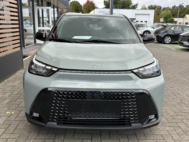 Toyota Aygo X Hybrid 115 envy
