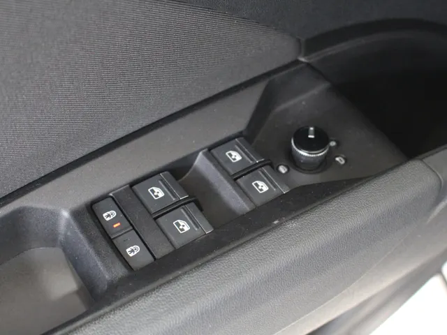 Audi Q4 e-tron 40 Advanced edition 77 kWh Navigatie | Climate Control | Adaptieve Cruise Control | Camera | Stoelverwarming | 96% SoH