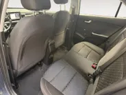 Kia Rio 1.0 TGDI DynamicLine Dealer onderhouden | Navigatie | Achteruitrijcamera | Trekhaak | Airco |