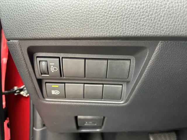 Toyota Yaris 1.5 Hyb. Executive | PDC v/a | Stoelverwarm. | Blindspot |