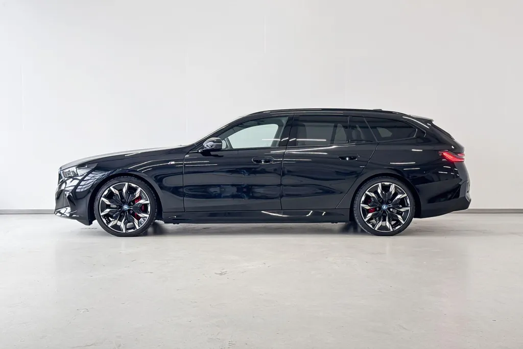BMW i5 Touring eDrive40 Innovation Pack M Sportpakket Pro