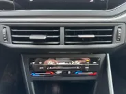 Volkswagen Taigo 1.0 TSI R-Line | Digital Cockpit | Camera | Adaptive Cruise Control | Apple CarPlay & Android Auto | LMV | Climate Control | Parkeersensoren | Verwarmde Spiegels |