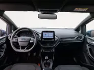 Ford Fiesta 1.0 EcoBoost Hybrid ST-Line 125 pk | Stoel- stuur en voorruitverwarming | Navigatie via Apple Carplay & Android auto | Parkeer sensoren