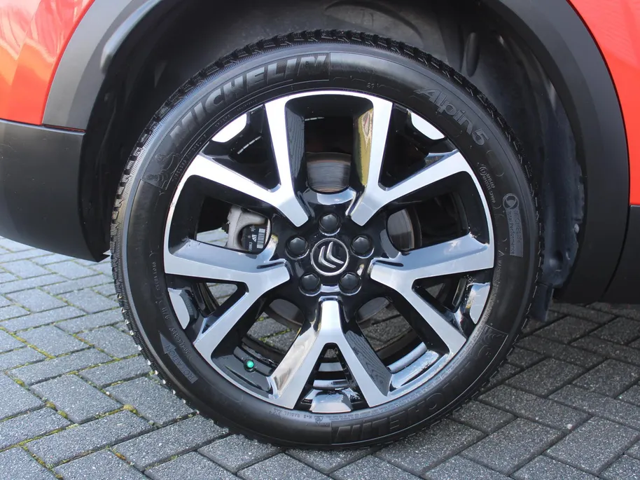 Citroën C5 Aircross 1.6 PureTech Shine | 180PK | Panoramadak | 360° Camera | Dodehoek detectie | Stoelverwarming | Elek. stoelverstelling + achterklep | 19' LM |