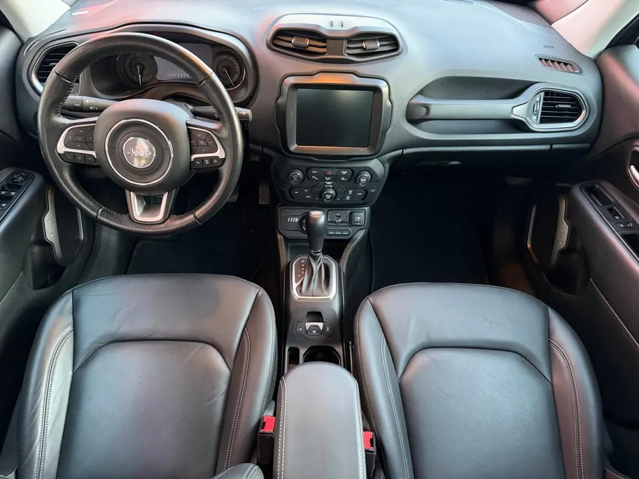 Jeep Renegade 1.5T e-Hybrid S 190PK AUTOMAAT | Black line| Lichtmetalen velgen| Parkeer sensoren V/A| Navigatie| Camera| Climate Control| 4WD drive| Leer| elec. stoel| Reservewiel|