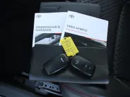 Toyota Yaris 1.5 Hybrid Launch Edition | 17' LM | Clima | Cruise adapt.| PDC V+A | Camera | HUD | Keyless | Navi | 1e eigenaar |