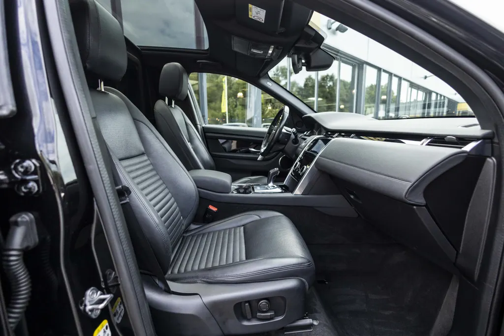 Land Rover Discovery Sport 2.0 TD4 Urban Series SE EX.BTW | Achterbank + ramen aanwezig |