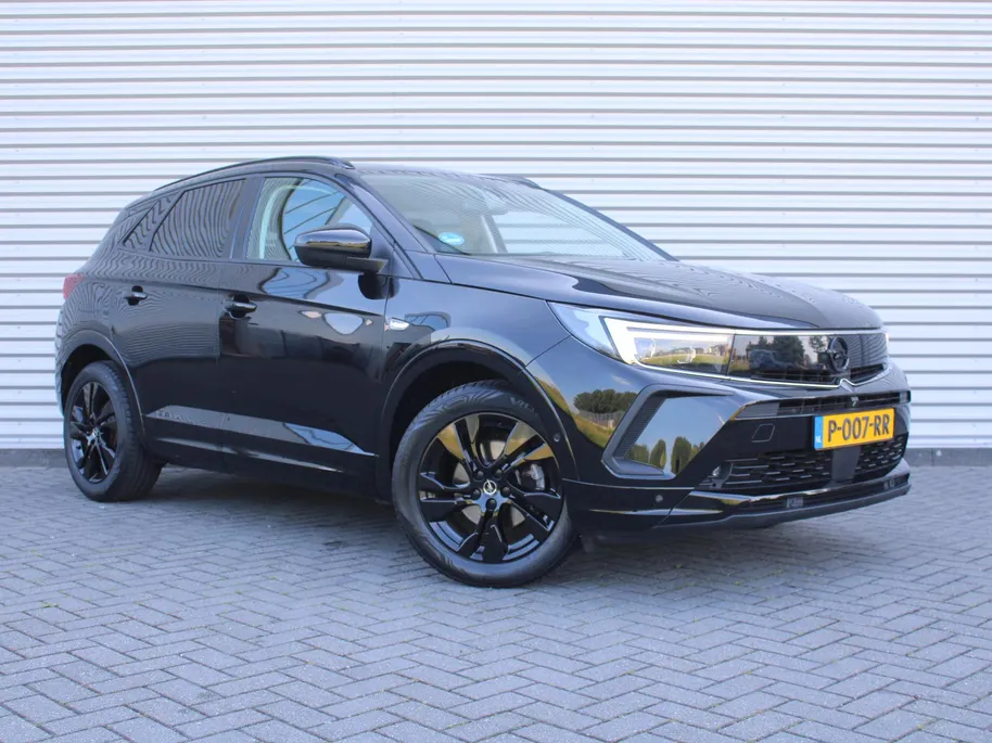 Opel Grandland 1.2 Turbo GS Line | Stuur-/ stoel-/ voorruitverwarming | Matrix LED | Elek. achterklep | 18' LM | Dodehoek detectie | Clima | Navi | Camera voor + achter |