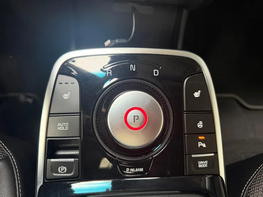 Kia e-Niro DynamicPlusLine 64 kWh Dealer onderhouden | Stoel + stuurverwarming | Climate control | 3 Fase laden |