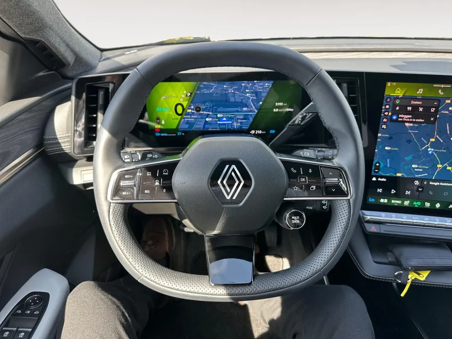 Renault Scénic E-Tech EV87 long range iconic | Dode Hoek Detectie | Harman Kardon | Stoel & Stuurverwarming | Automatische Kofferbak | Apple Carplay & Android Auto | Dodehoek Detectie | 12 Maanden BOVAG Garantie