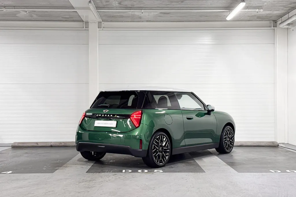 MINI Cooper 3-deurs Electric Cooper SE Favoured