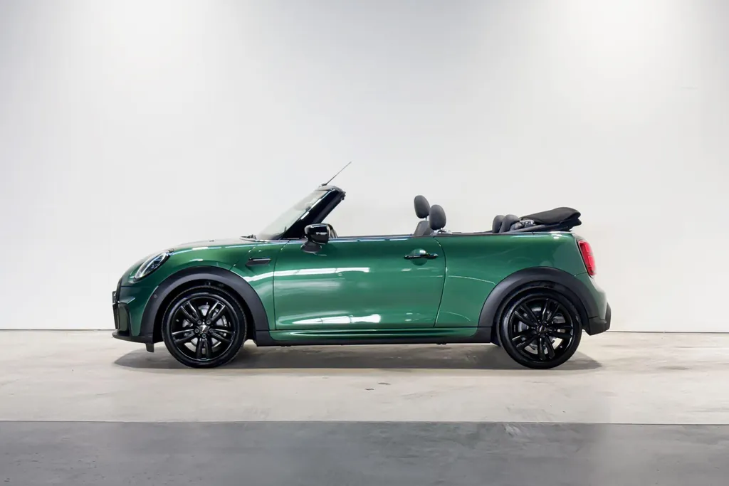 MINI Cooper Cabrio 1.5 Cooper Seaside Edition