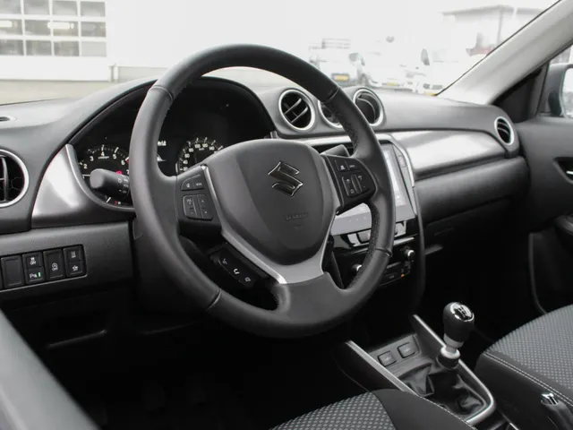 Suzuki Vitara 1.4 Boosterjet Select Smart Hybrid | Snel rijden!