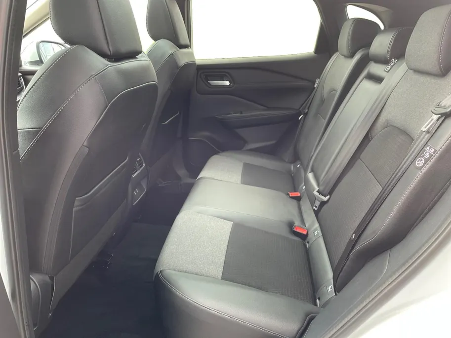 Nissan QASHQAI 1.3 MHEV Xtronic N-Connecta 158PK AUTOMAAT | Google built-in | Apple Carplay & Android Auto | Adaptive Cruise Control | Climate Control | 360 camera | Parkeersensoren voor en achter |
