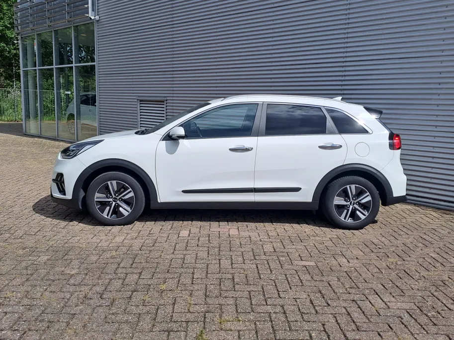 Kia Niro 1.6 GDi Hybrid DynamicPlusLine |  Schuif-kanteldak | Stuur en voorstoelen Verwarmd | Leer | Automaat | Camera  | Navi