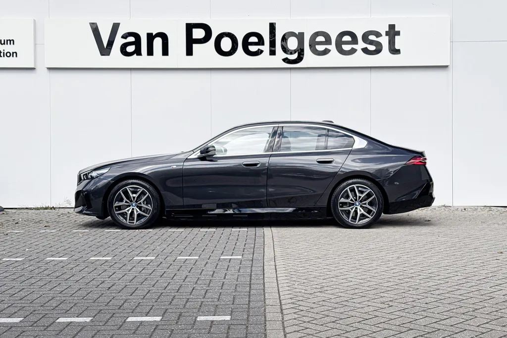 BMW i5 Sedan eDrive40